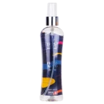 استحمام و دوش‌گرفتن، بوی بد ناشی از تعریق و آلاینده‌ها را از بین می‌برد؛ اما بعد از استحمام به خوشبوکننده‌ای نیاز است که عطر تن شما را منحصربه‌فرد کند. بادی میست، یک عطر سبک است که در طول روز می‌توانید چندین بار از آن استفاده کنید و حس تازگی را به خود و اطرافیان‌تان هدیه دهید. بادی میست مردانه تراست مدل Prada Wood، بویی مرموز، عمیق و اصیل دارد که حس منحصربه‌فرد بودن را القا می‌کند. رایحه ابتدایی آن پر از تازگی مرکباتی مثل ترنج، لیمو و پرتقال است که با عطر زنجبیل و هل تلفیق شده است. در نهایت عطر چوب‌های سفید و عنبر از خودش به جا می‌گذارد. روش مصرف: از فاصله 15 سانتی‌متر از بدن روی پوست تمیز اسپری شود. هشدارها: درب محصول پس از هر بار استفاده بسته شود. دور از نور مستقیم خورشید نگهداری شود. دور از دسترس اطفال نگهداری شود.